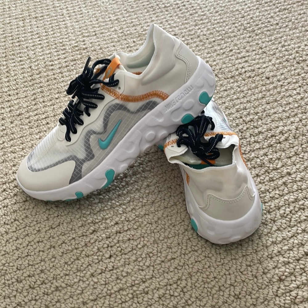 Nike Women's Renew Lucent
